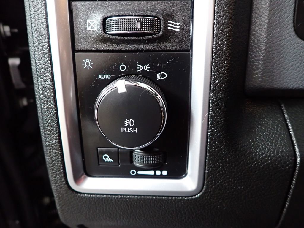 Used 2019 RAM 1500 Classic Warlock image 23