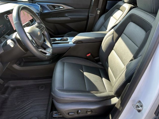 Used 2024 Chevrolet Equinox EV LT FWD image 19