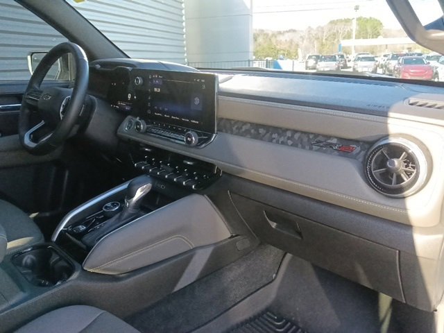 Used 2024 Chevrolet Colorado ZR2 w/ ZR2 Convenience Package III image 31