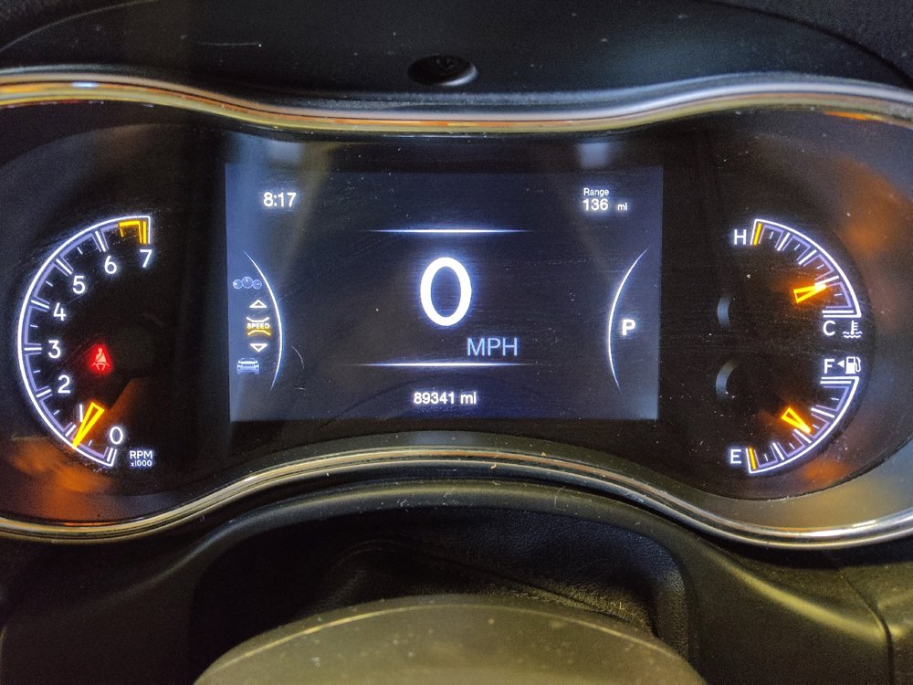 Used 2018 Jeep Grand Cherokee Altitude image 23