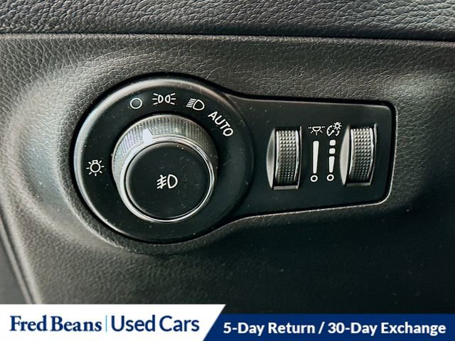 Used 2018 Jeep Compass Latitude AWD/4WD image 12