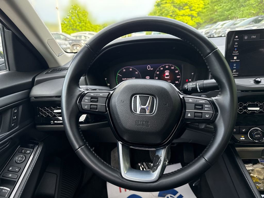 Used 2023 Honda Accord Touring image 11