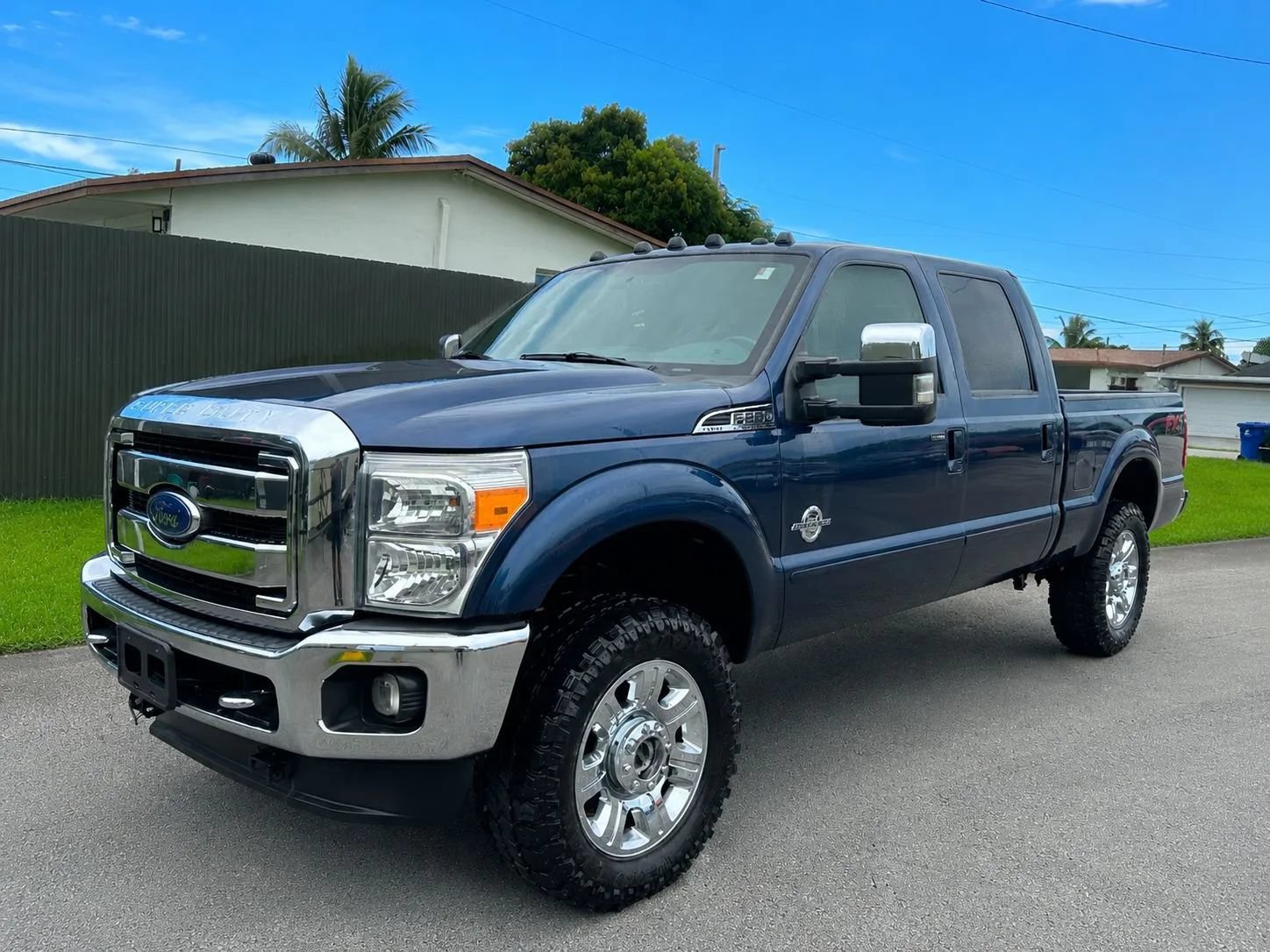 Used 2016 Ford F250 Lariat w/ Lariat Ultimate Package AWD/4WD image 1