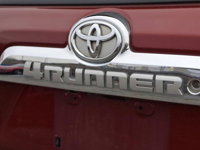 Used 2010 Toyota 4Runner SR5 image 29