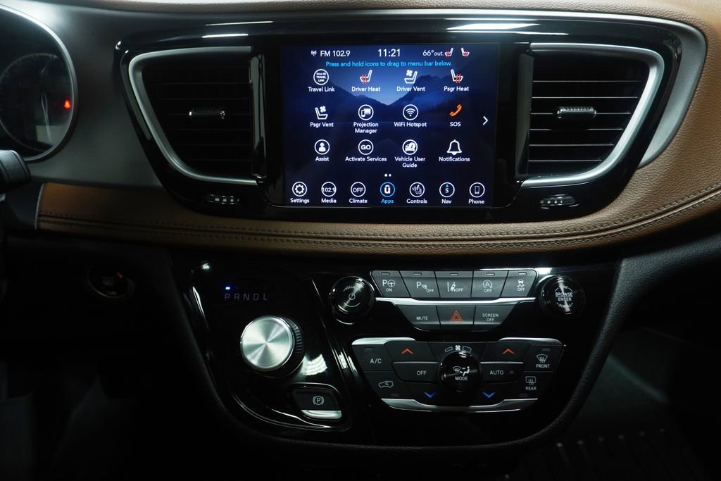 Used 2019 Chrysler Pacifica Limited w/ Tire & Wheel Group image 21