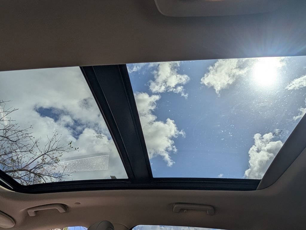 Used 2023 Lincoln Nautilus Reserve image 15