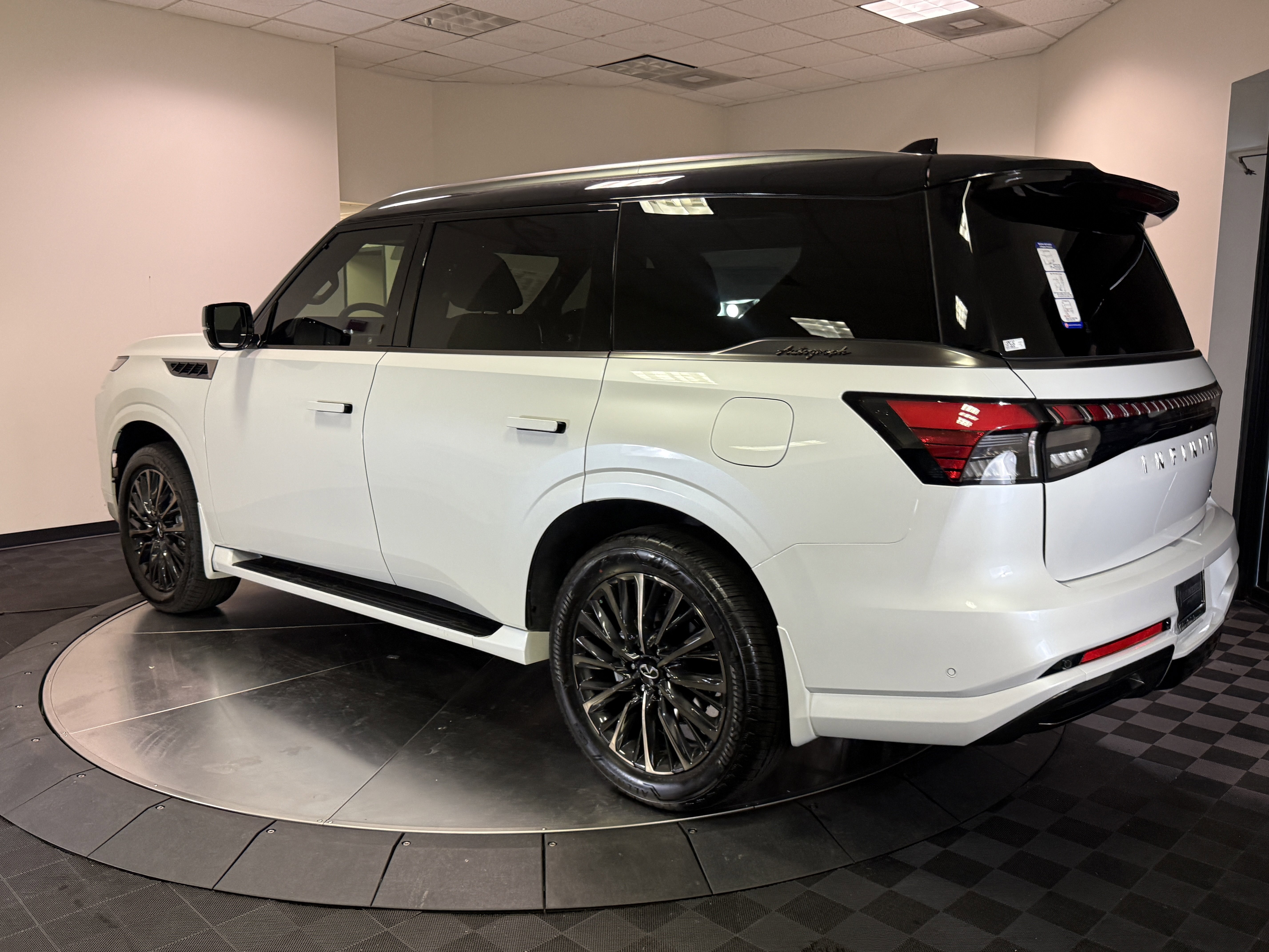 New 2026 INFINITI QX80 Autograph image 5