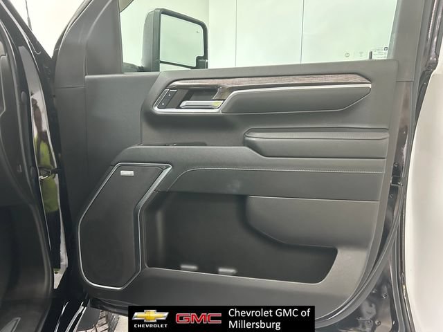 Used 2024 Chevrolet Silverado 2500 LTZ w/ LTZ Premium Package AWD/4WD image 29