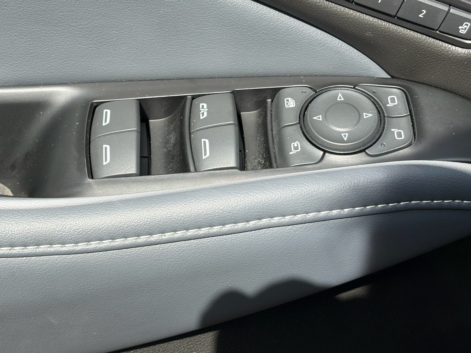 Used 2023 Buick Enclave Premium FWD image 17