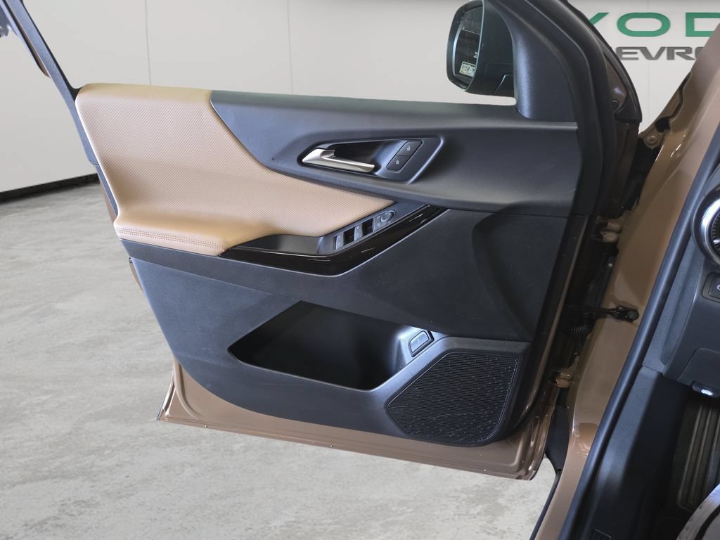 New 2027 Chevrolet Equinox ACTIV AWD/4WD image 13