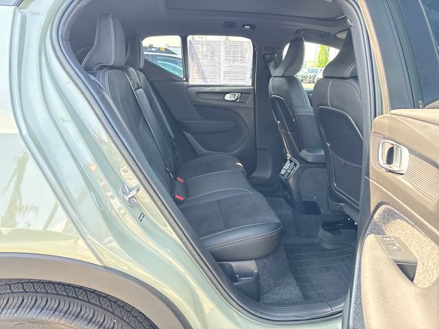 Used 2023 Volvo XC40 Recharge Plus w/ Protection Package Premier AWD/4WD image 10