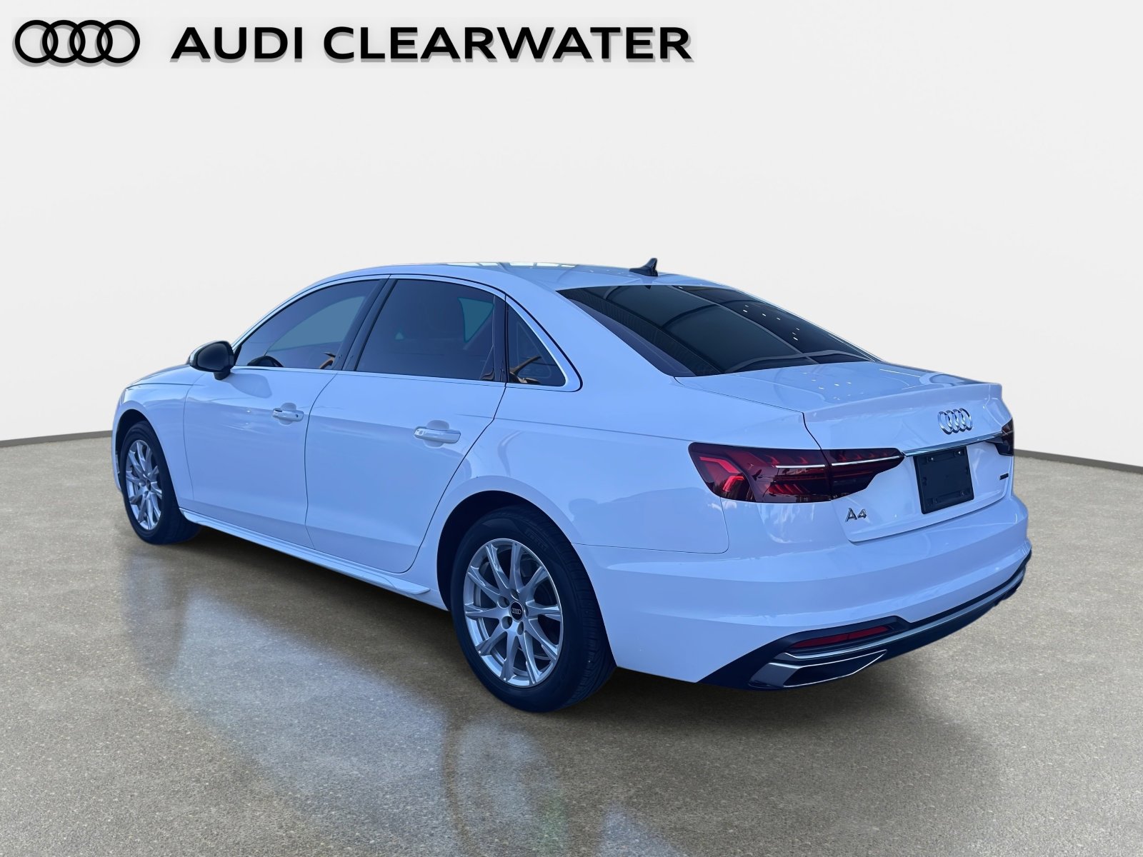 Used 2022 Audi A4 2.0T Premium image 2