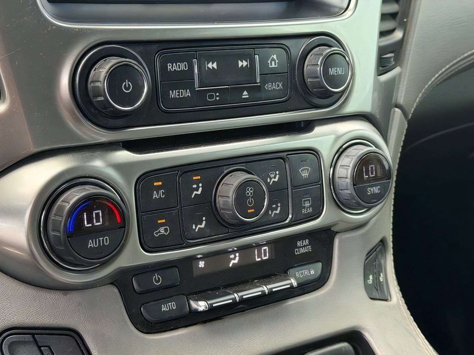 Used 2019 Chevrolet Tahoe LT AWD/4WD image 30