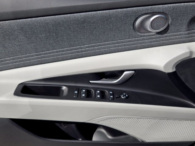 New 2026 Hyundai Elantra SEL Sport FWD image 14