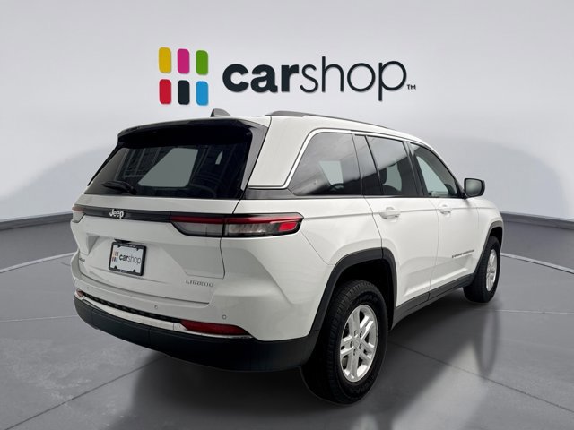 Used 2023 Jeep Grand Cherokee Laredo image 5