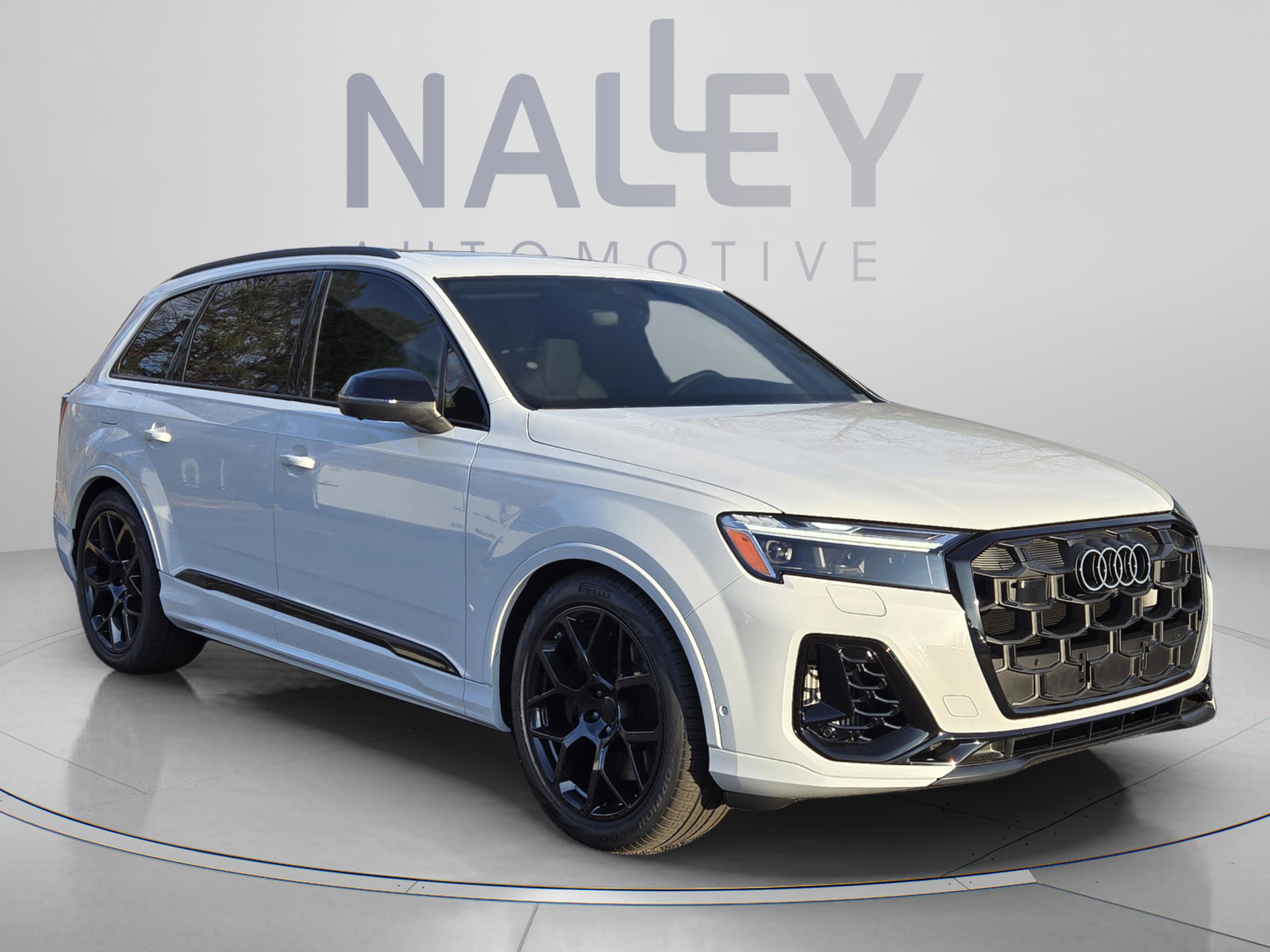 New 2026 Audi SQ7 Premium Plus AWD/4WD image 8