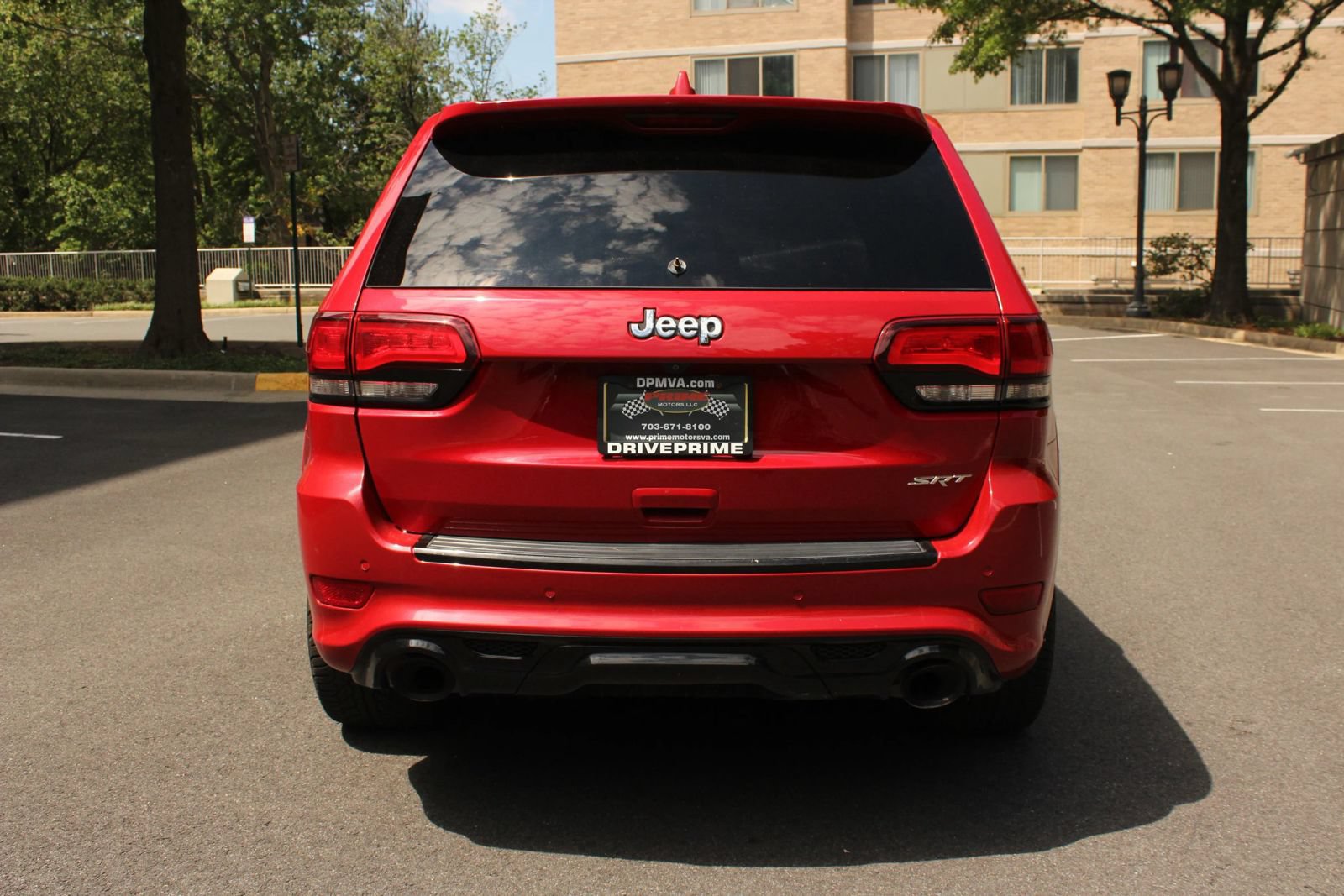 Used 2015 Jeep Grand Cherokee SRT w/ Luxury Group II AWD/4WD image 8