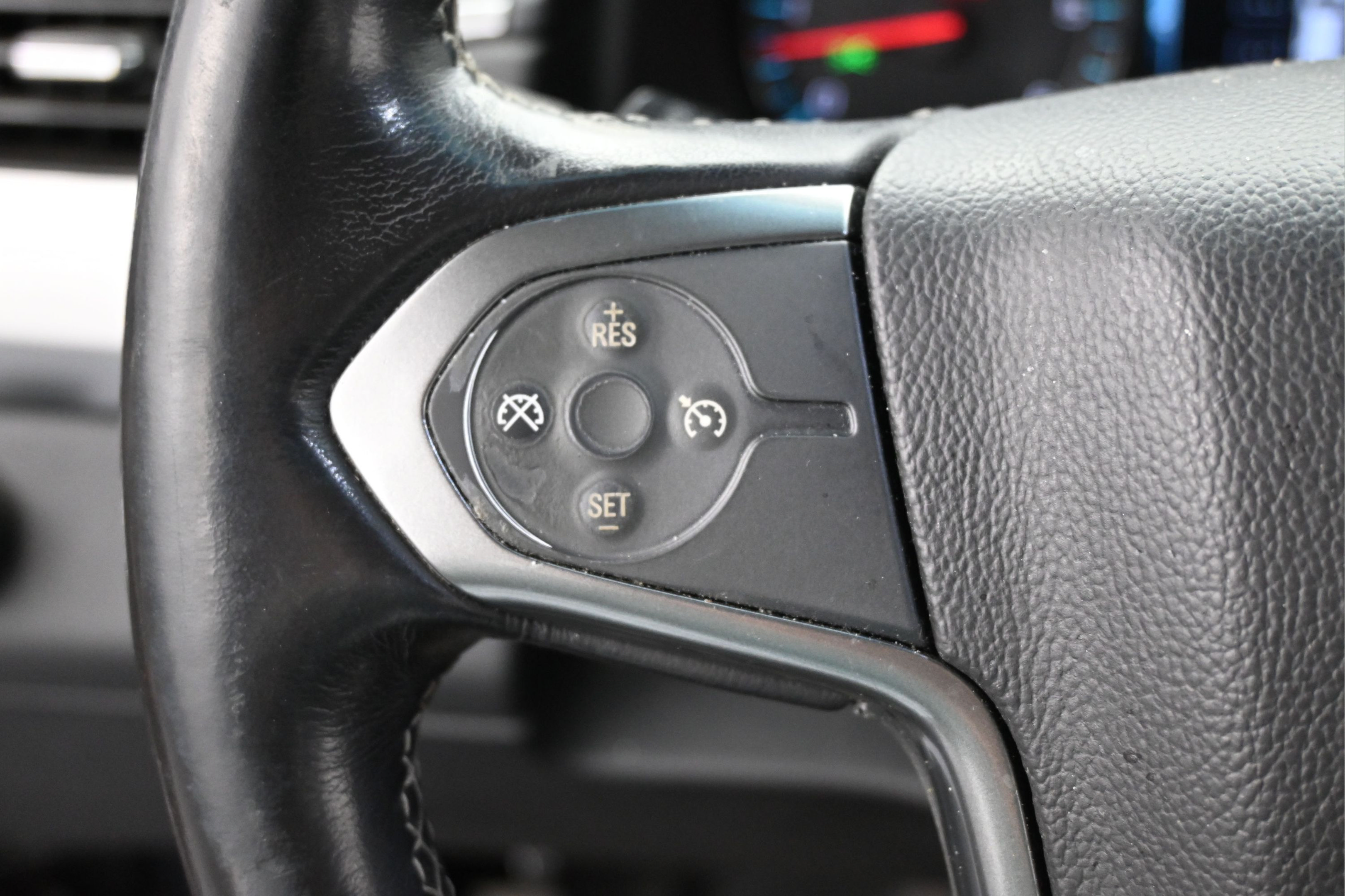 Used 2020 Chevrolet Suburban LS RWD image 14