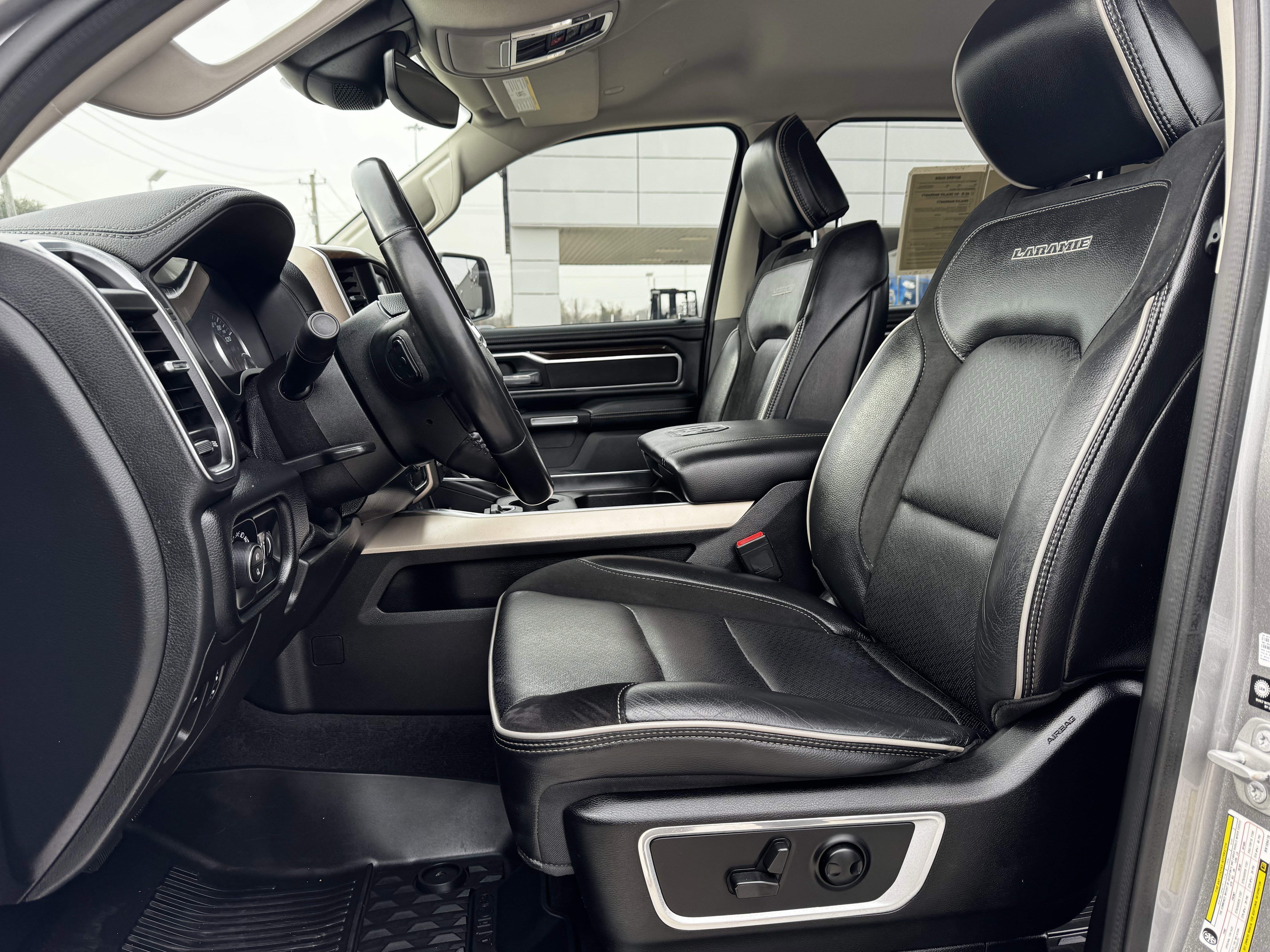 Used 2022 RAM 1500 Laramie image 28