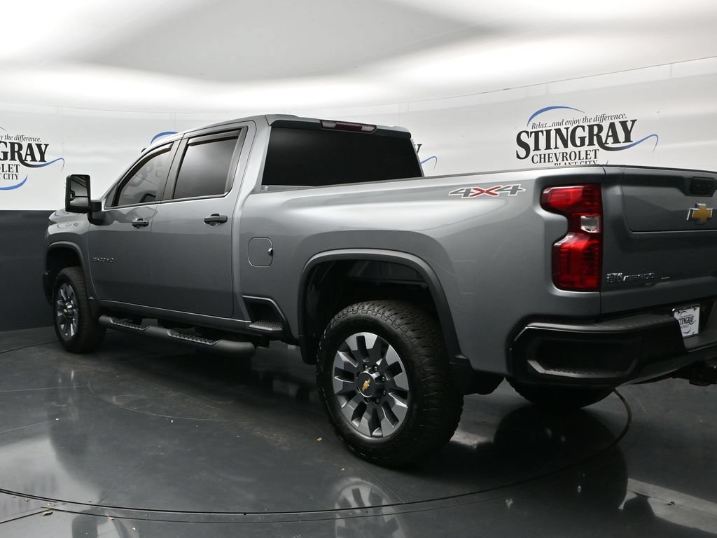 Used 2024 Chevrolet Silverado 2500 Custom w/ Custom Convenience Package AWD/4WD image 5