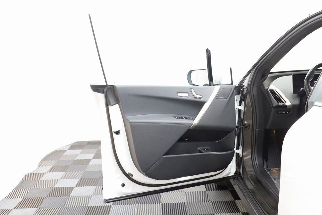 Used 2025 BMW iX xDrive50 image 5
