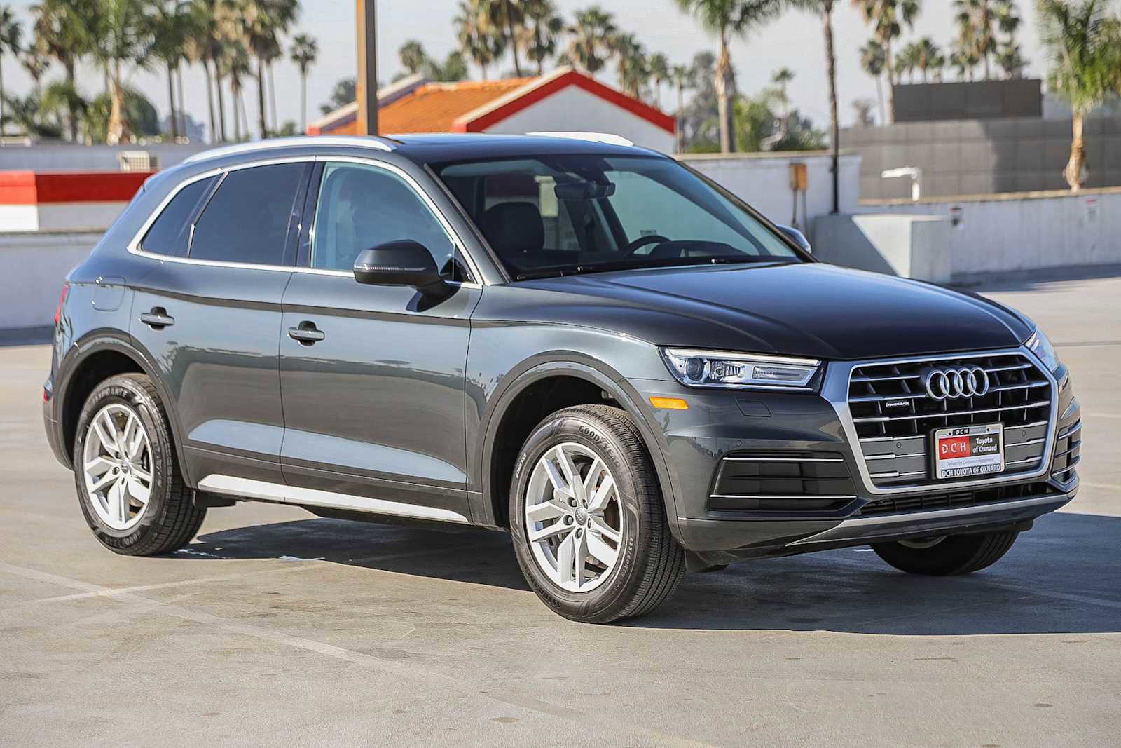 Used 2020 Audi Q5 2.0T Premium w/ Convenience Package image 4