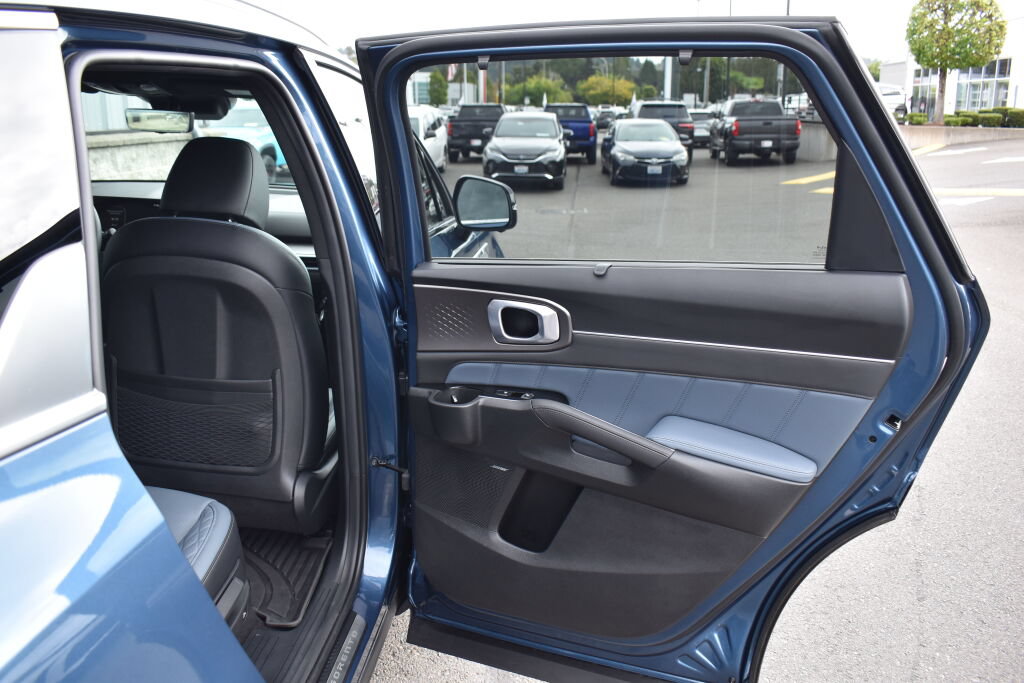 Used 2025 Kia Sorento SX Prestige AWD/4WD image 22