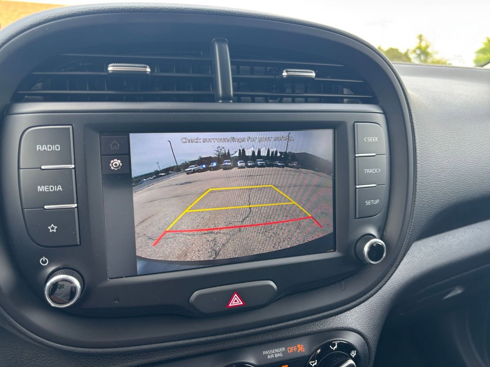 Used 2025 Kia Soul LX w/ LX Technology Package FWD image 22