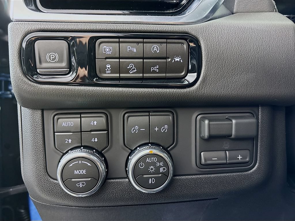 New 2026 GMC Yukon XL Denali w/ Denali Reserve Package AWD/4WD image 10
