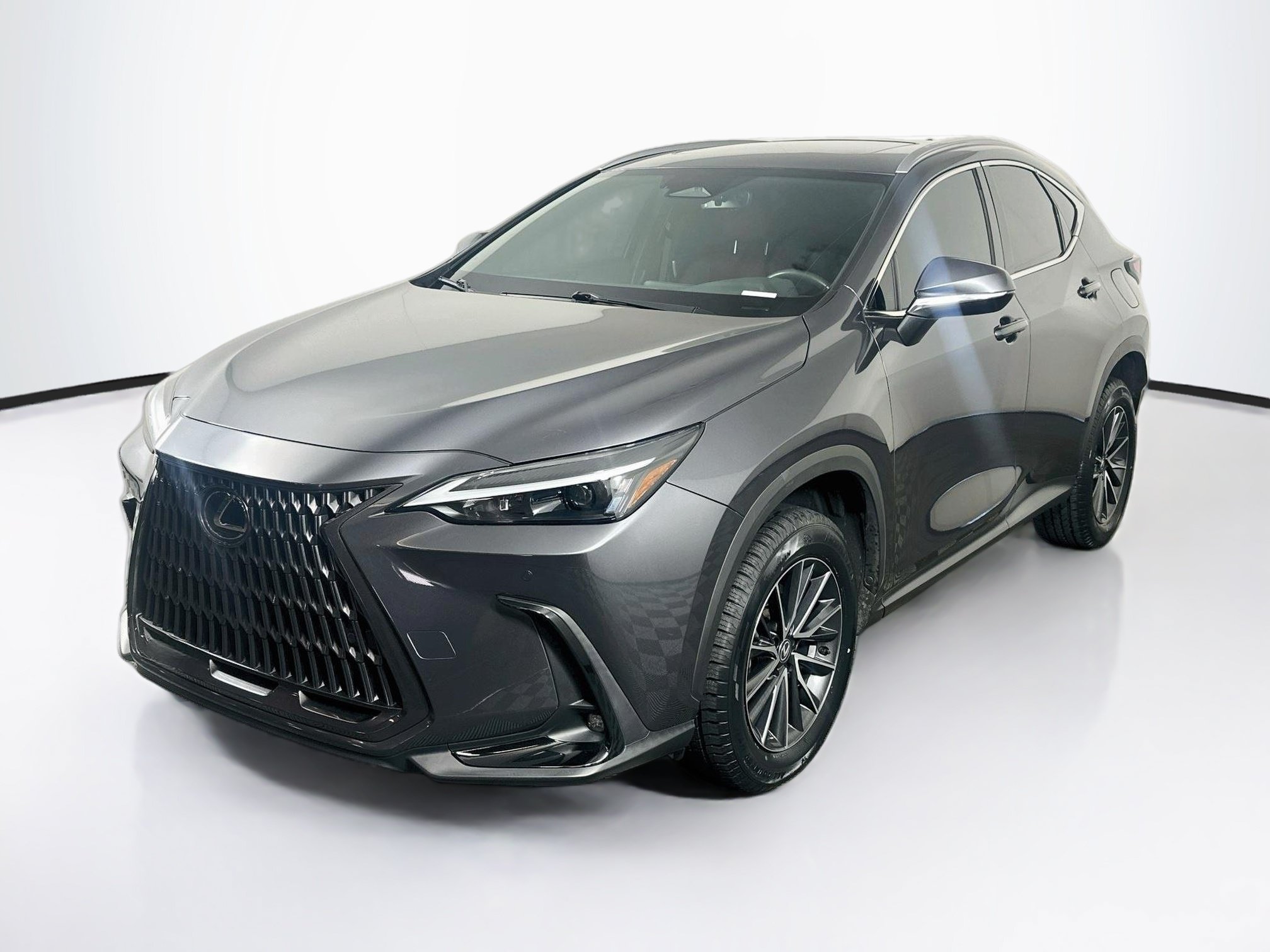 Used 2024 Lexus NX 250 FWD image 3