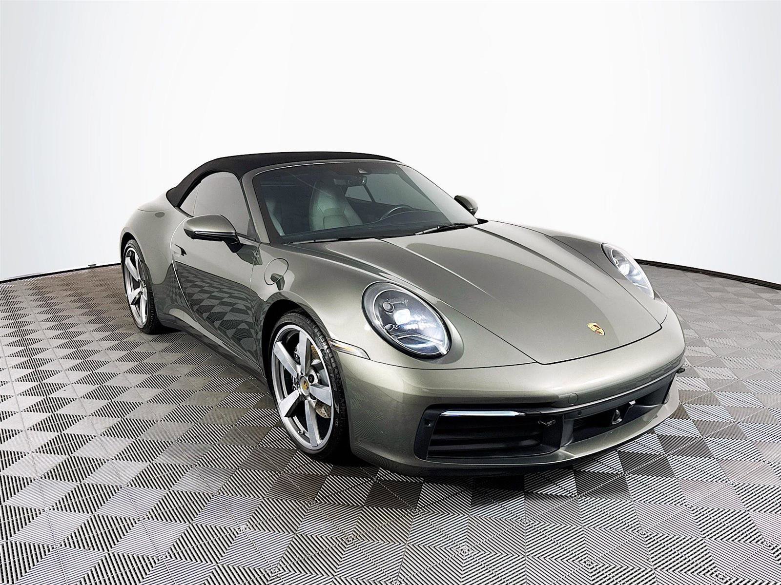 Used 2020 Porsche 911 Carrera image 3
