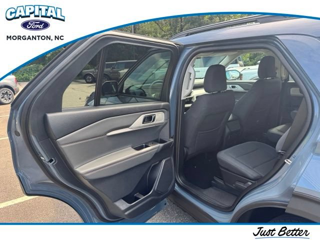 New 2026 Ford Explorer Active RWD image 13
