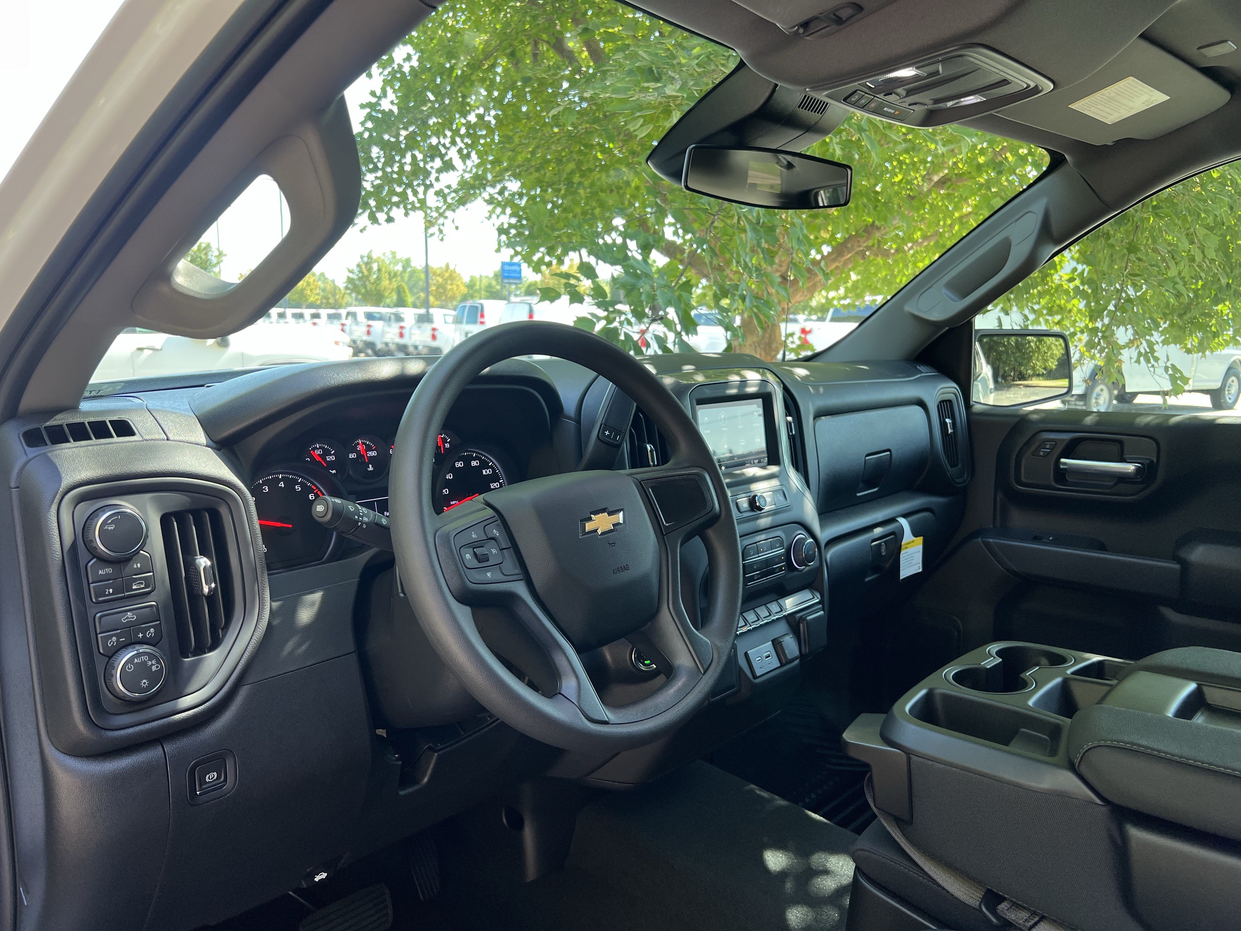 New 2026 Chevrolet Silverado 1500 Custom w/ Turbomax Blackout Package AWD/4WD image 17