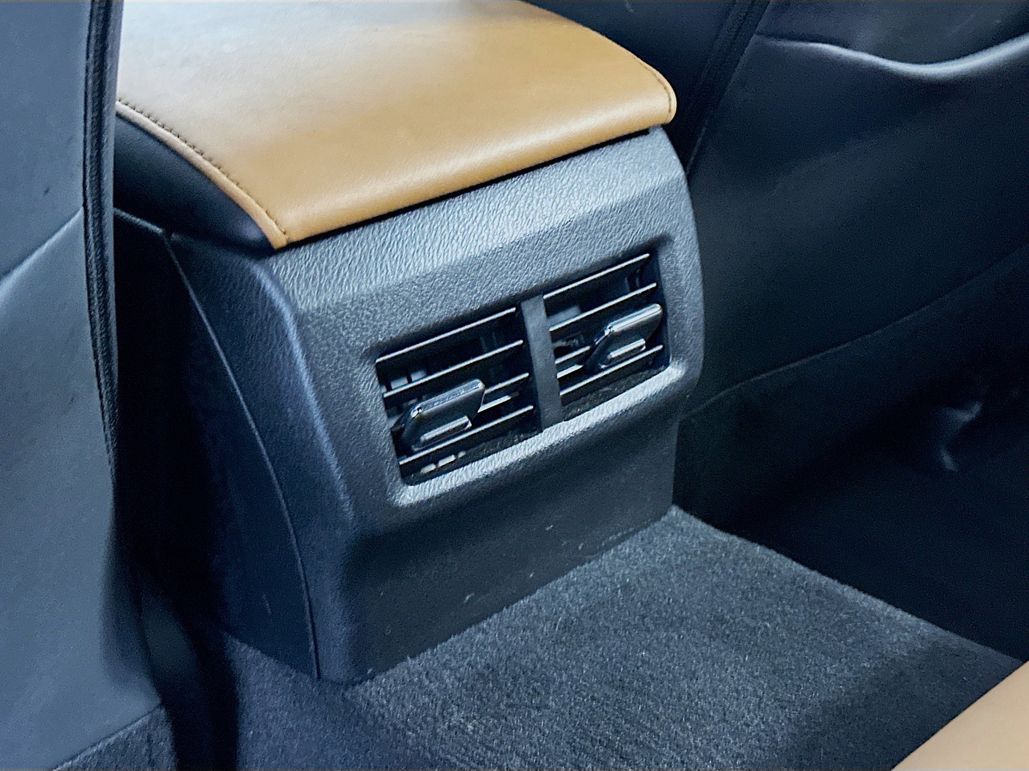 Used 2023 Lexus IS 300 w/ Comfort Package RWD image 28