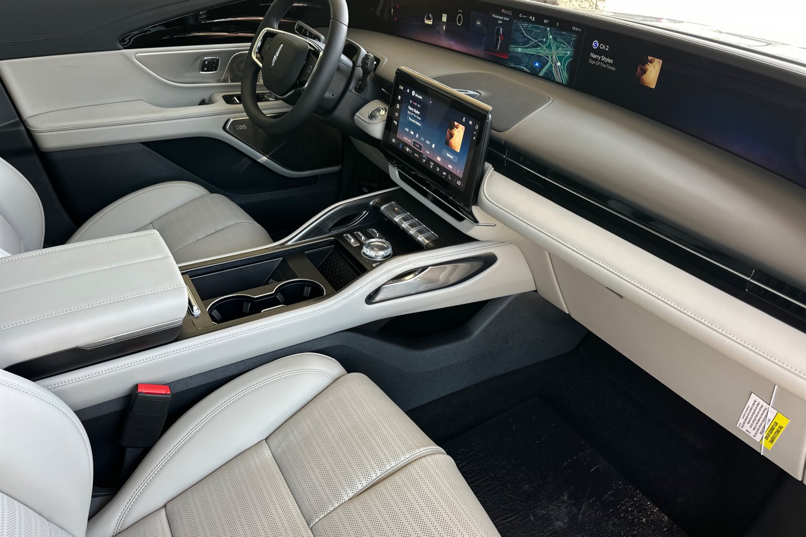 New 2026 Lincoln Nautilus Reserve AWD/4WD image 15