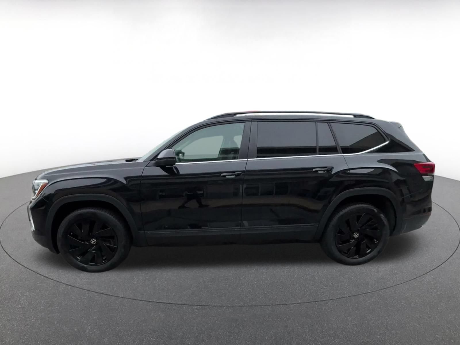 Used 2026 Volkswagen Atlas SE FWD image 7