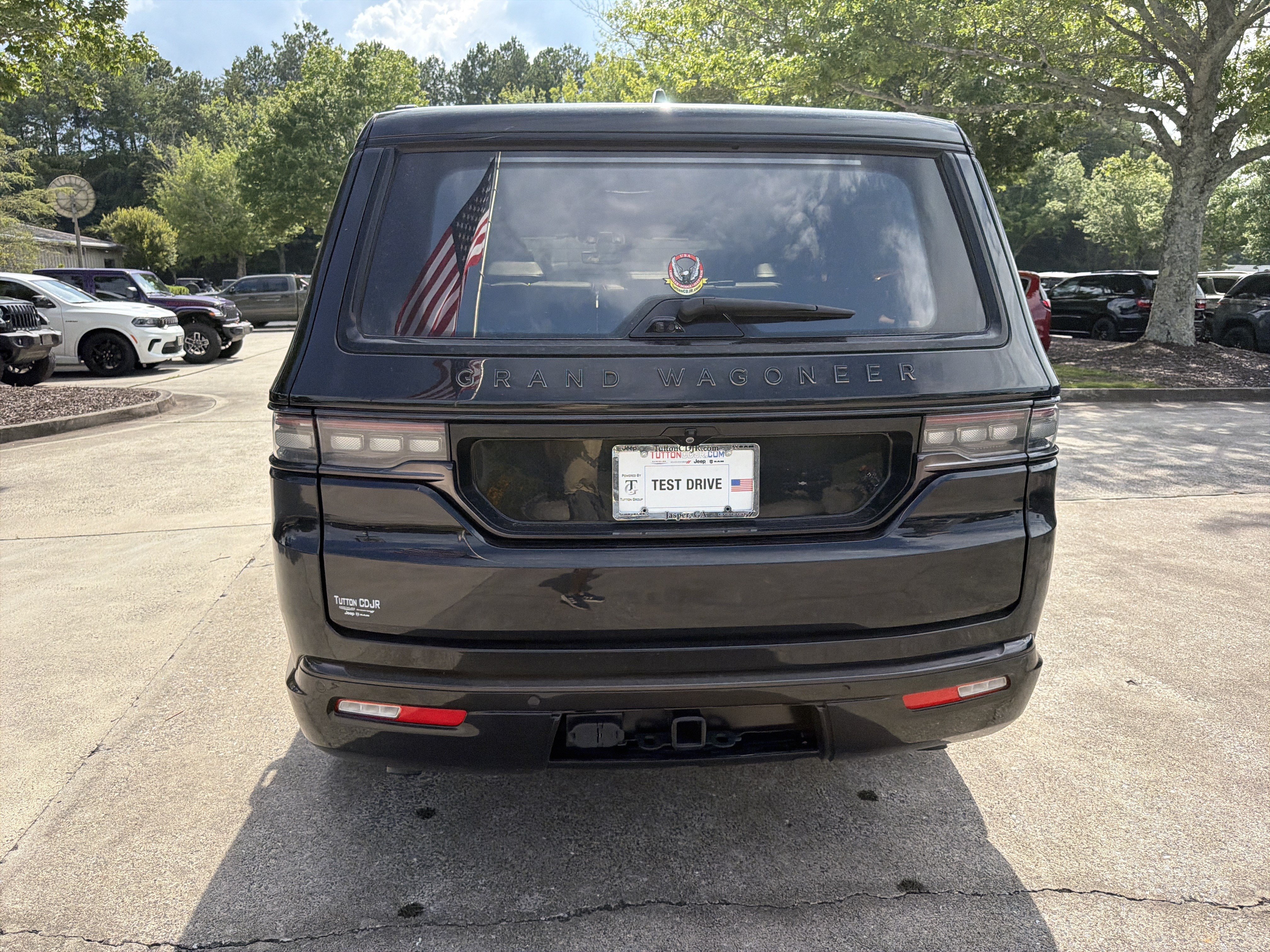 Used 2024 Jeep Grand Wagoneer Series III w/ Rear Seat Video Group 1 AWD/4WD image 6