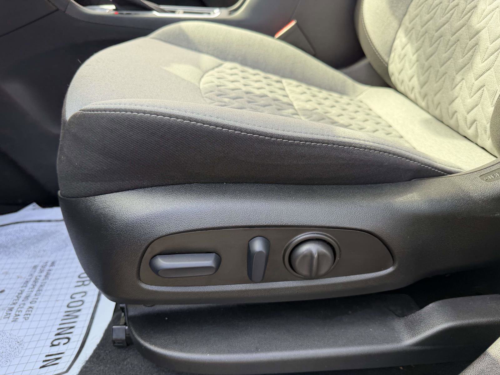 Certified 2023 Chevrolet Equinox LS w/ LS Convenience Package FWD image 15