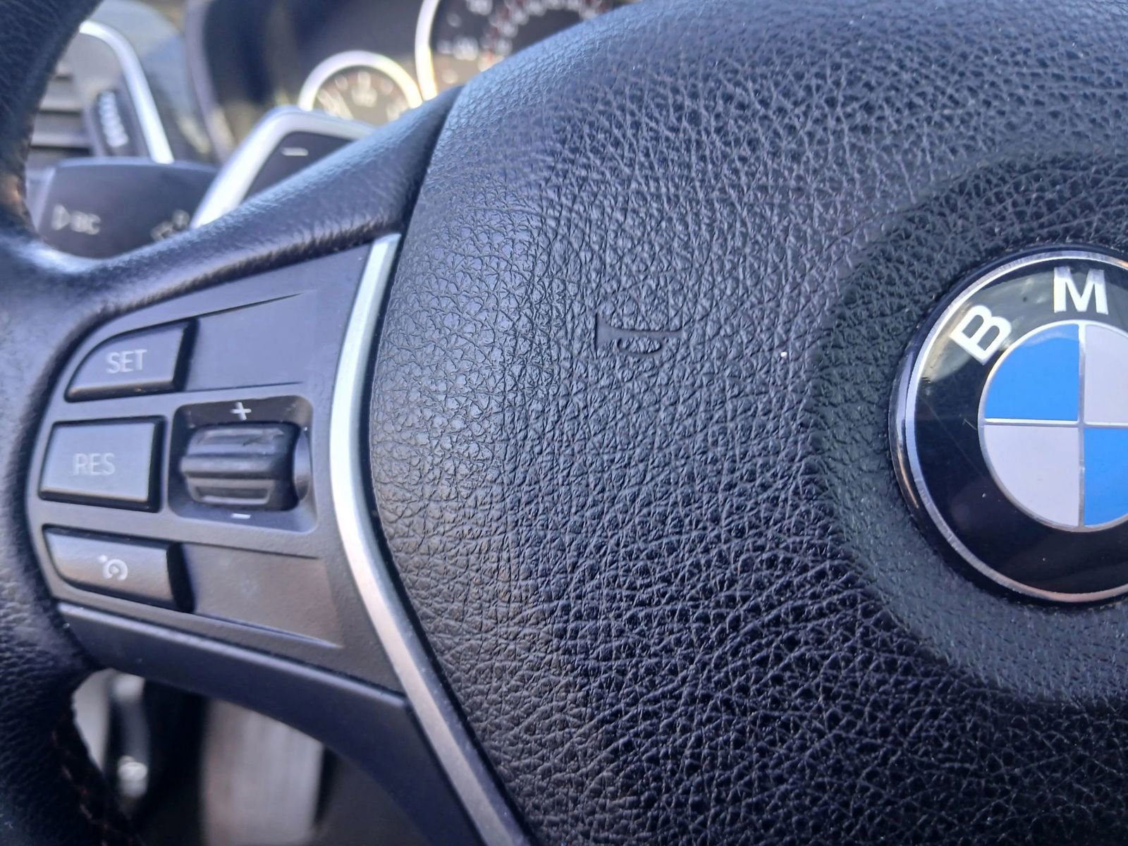 Used 2017 BMW 330i Sedan w/ Driver Assistance Package image 30