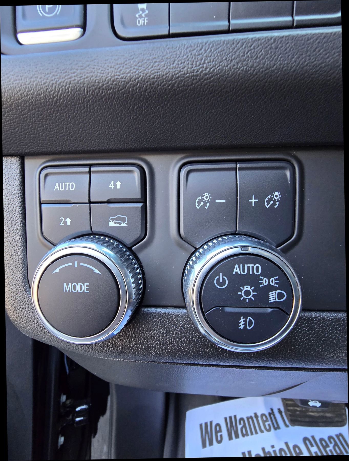 Used 2023 GMC Yukon XL SLT image 26