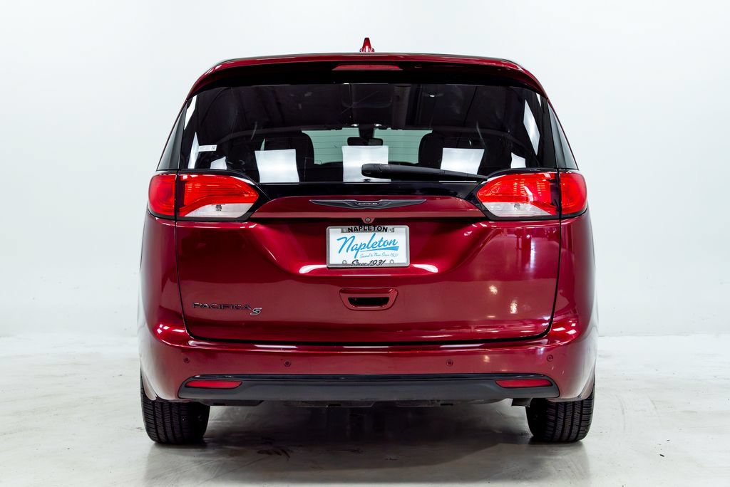 Used 2019 Chrysler Pacifica Touring Plus w/ S Appearance Package FWD image 29