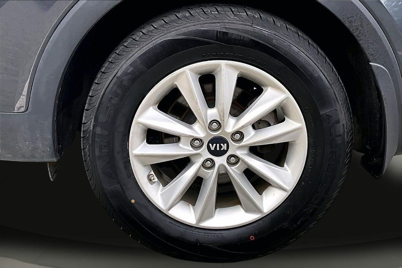 Used 2020 Kia Sorento LX image 33