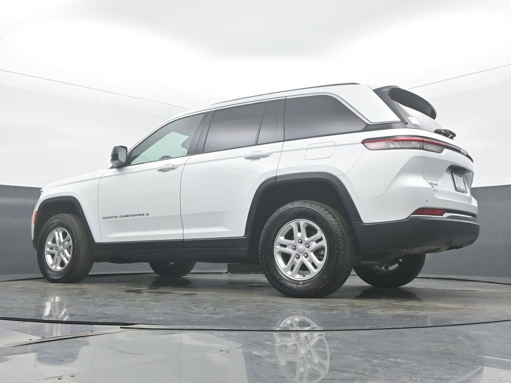 Used 2024 Jeep Grand Cherokee Laredo w/ Luxury Tech Group I image 46