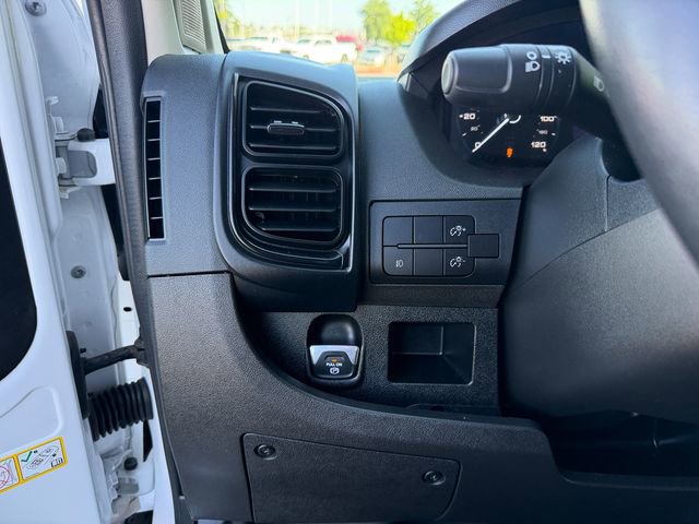 Used 2024 RAM ProMaster 2500 w/ Convenience Group FWD image 19