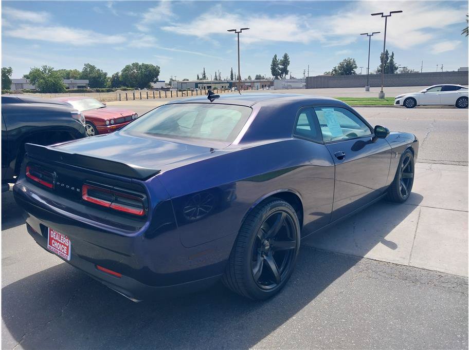 Used 2016 Dodge Challenger R/T Scat Pack w/ Leather Interior Group RWD image 5