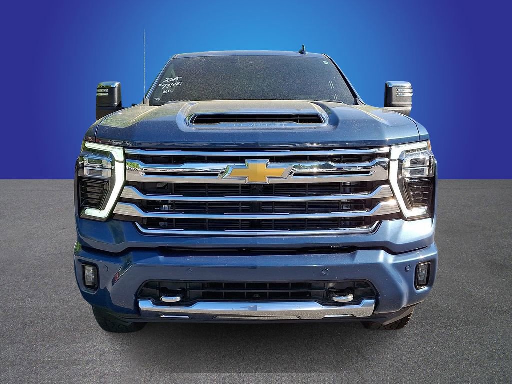 Used 2025 Chevrolet Silverado 2500 High Country w/ Technology Package AWD/4WD image 2