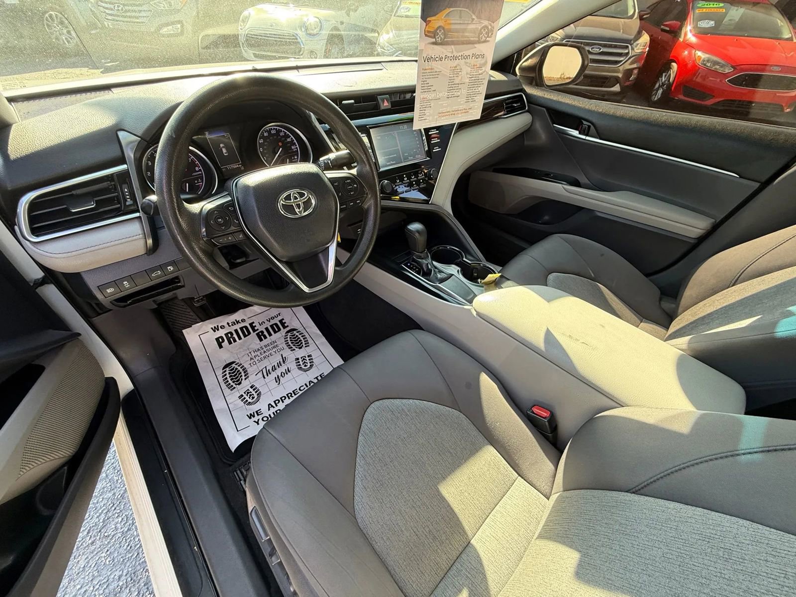 Used 2018 Toyota Camry LE image 12