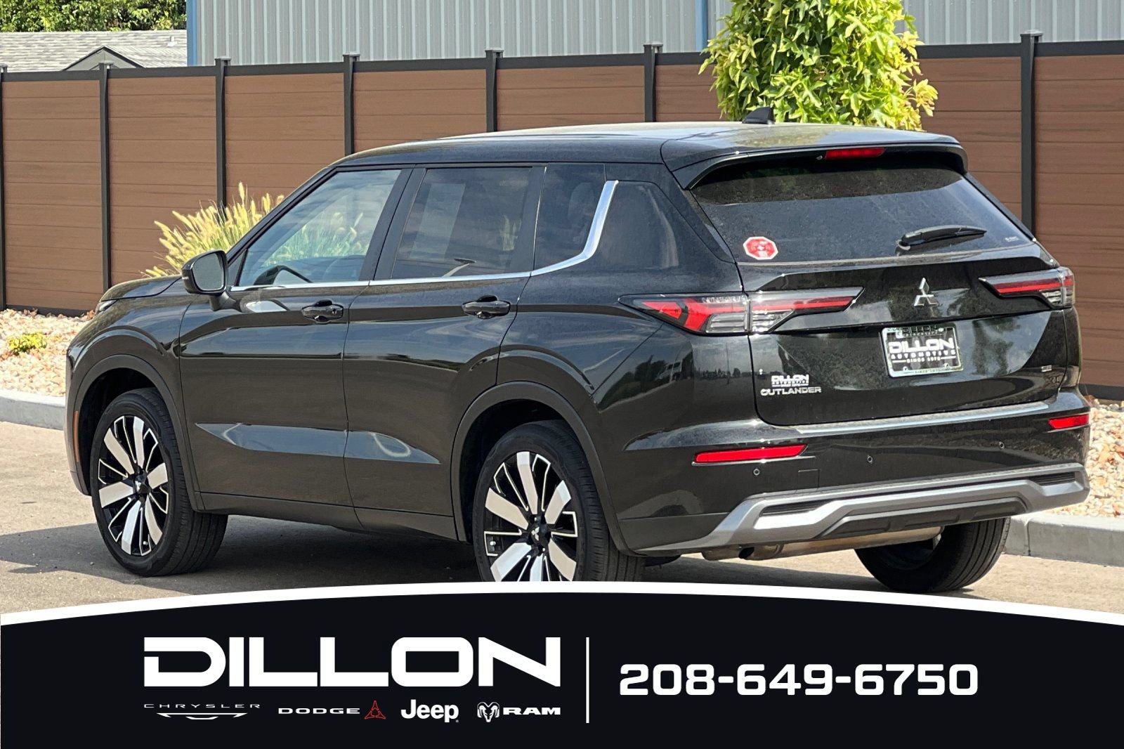 Used 2025 Mitsubishi Outlander SE AWD/4WD image 6