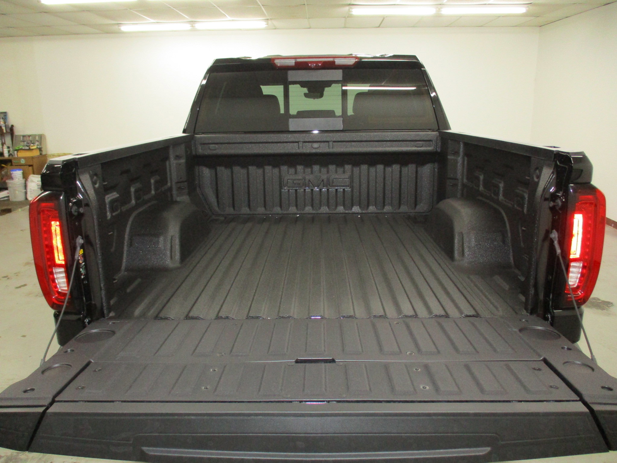 New 2026 GMC Sierra 1500 AT4 w/ AT4 Premium Package image 6