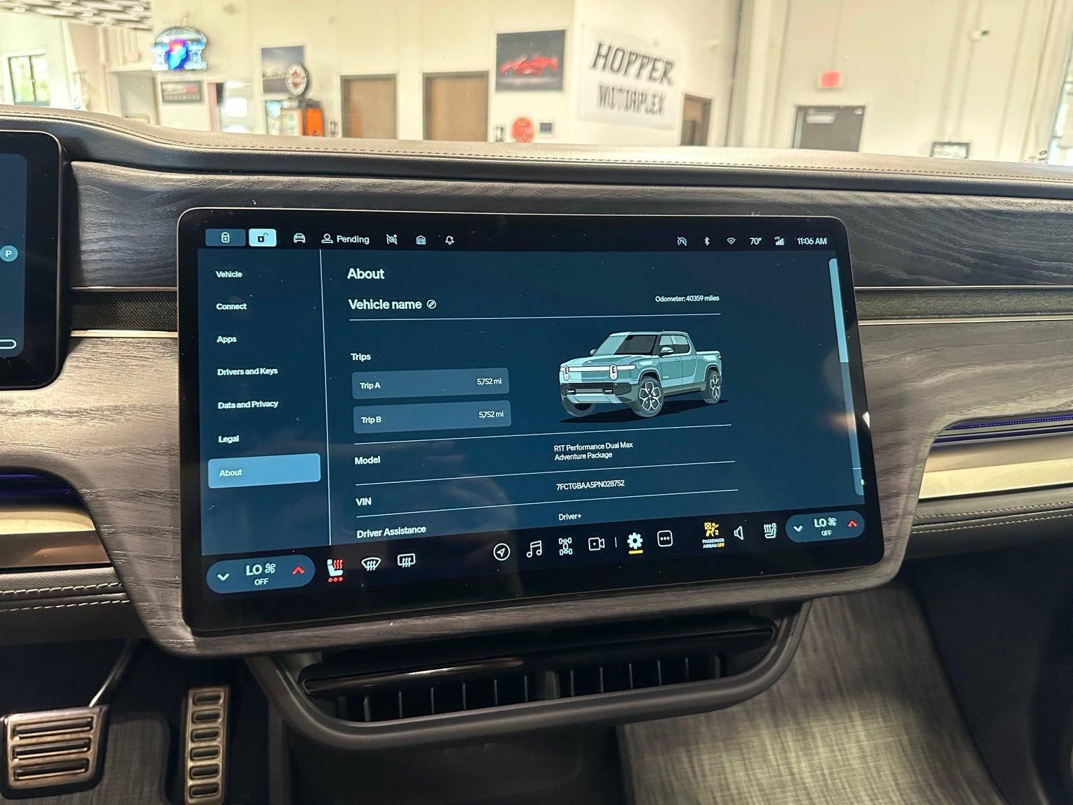 Used 2023 Rivian R1T Adventure AWD/4WD image 24
